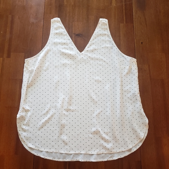 Old Navy Tops - Old Navy Off White Sleeveless Top w/ Black Dots